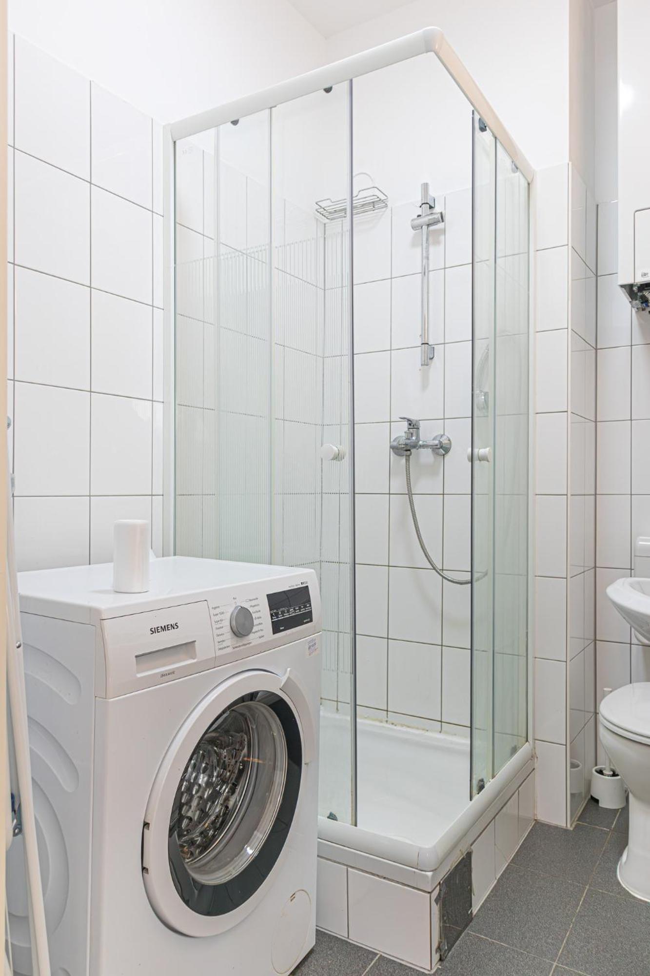 Spacious 2Br Apt Great Location - Near Schoenbrunn Wien Eksteriør billede