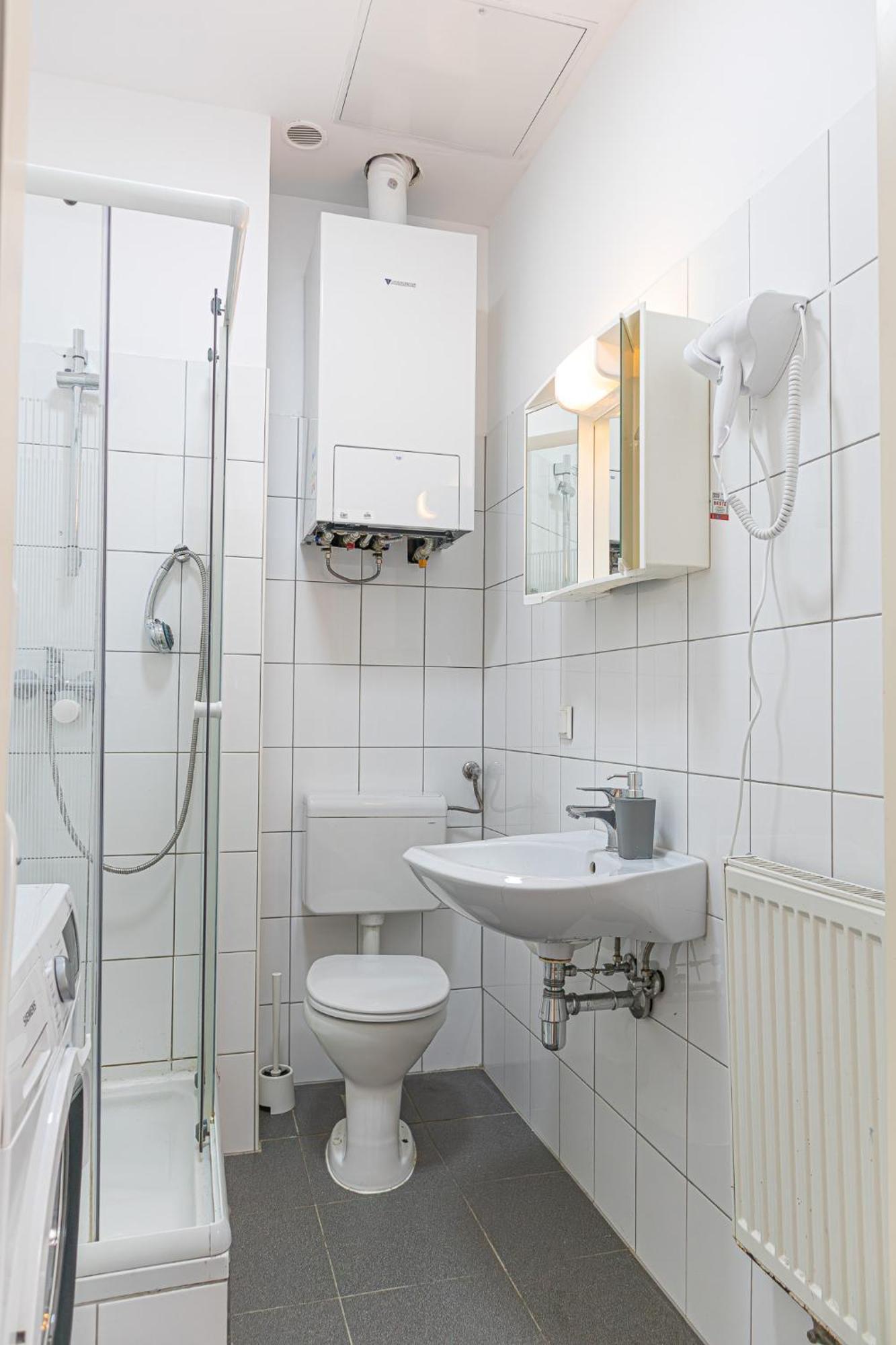 Spacious 2Br Apt Great Location - Near Schoenbrunn Wien Eksteriør billede